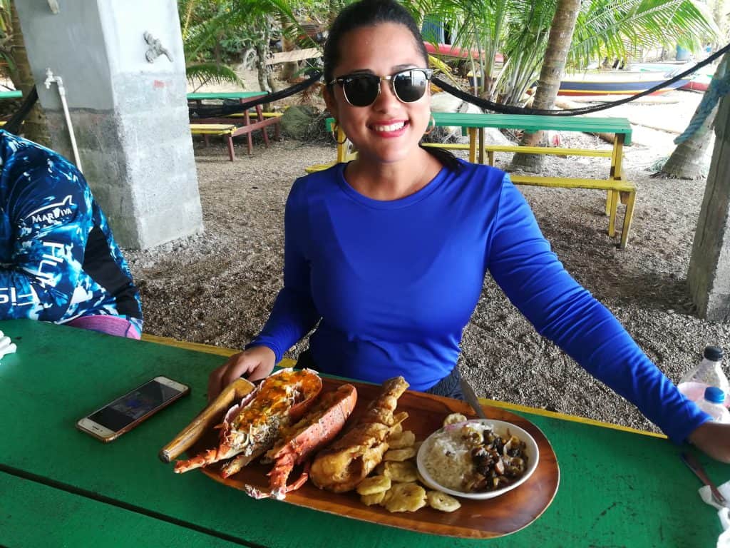 Delia Muñoz, almuerzo en Isla Leones