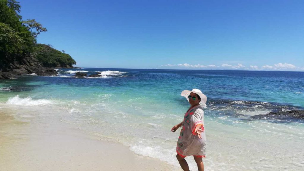 Caminando por las playas de Isla Cébaco
