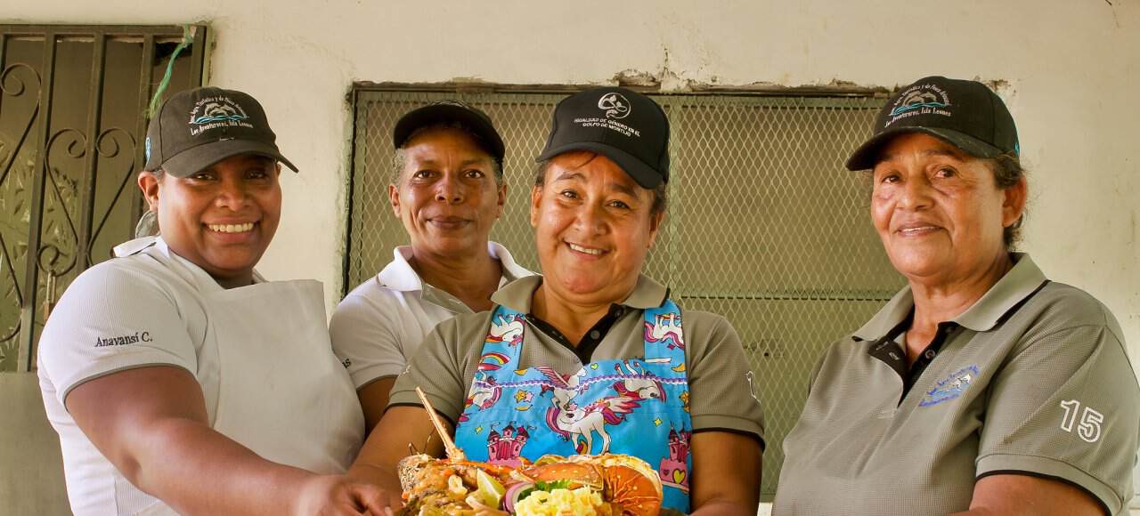 Las Aventureras de Isla Leones y su famoso Plato Aventurero