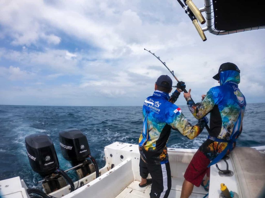 Lanzado y popping en la costa de Isla Cébaco