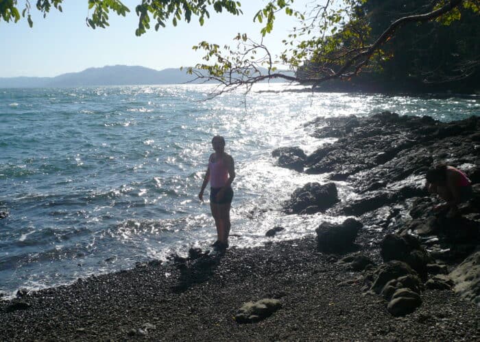 Gobernadora Island, Beach